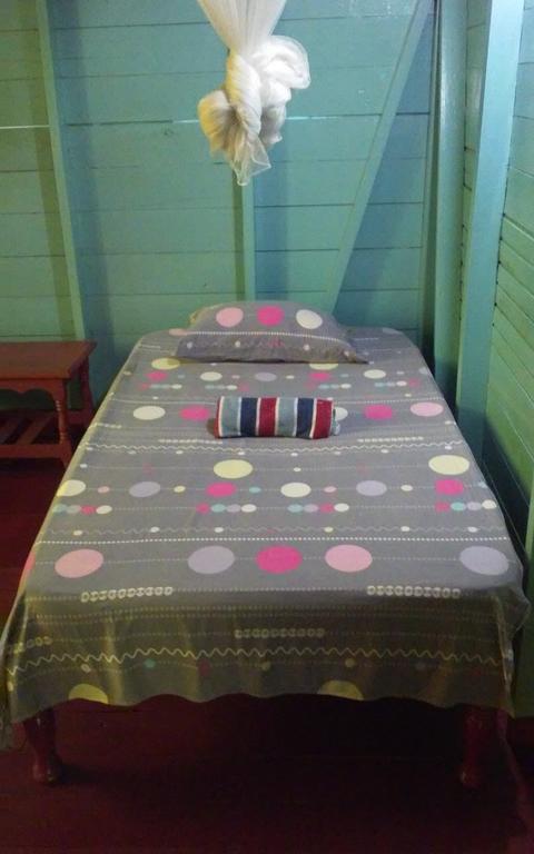 Shades Cottage Guesthouse Blue Hole Extérieur photo
