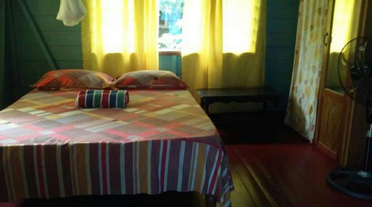 Shades Cottage Guesthouse Blue Hole Extérieur photo