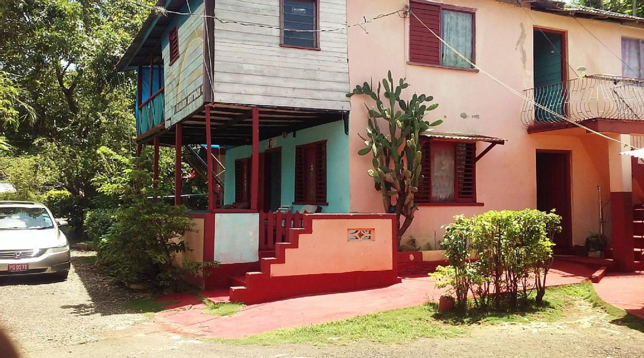 Shades Cottage Guesthouse Blue Hole Extérieur photo